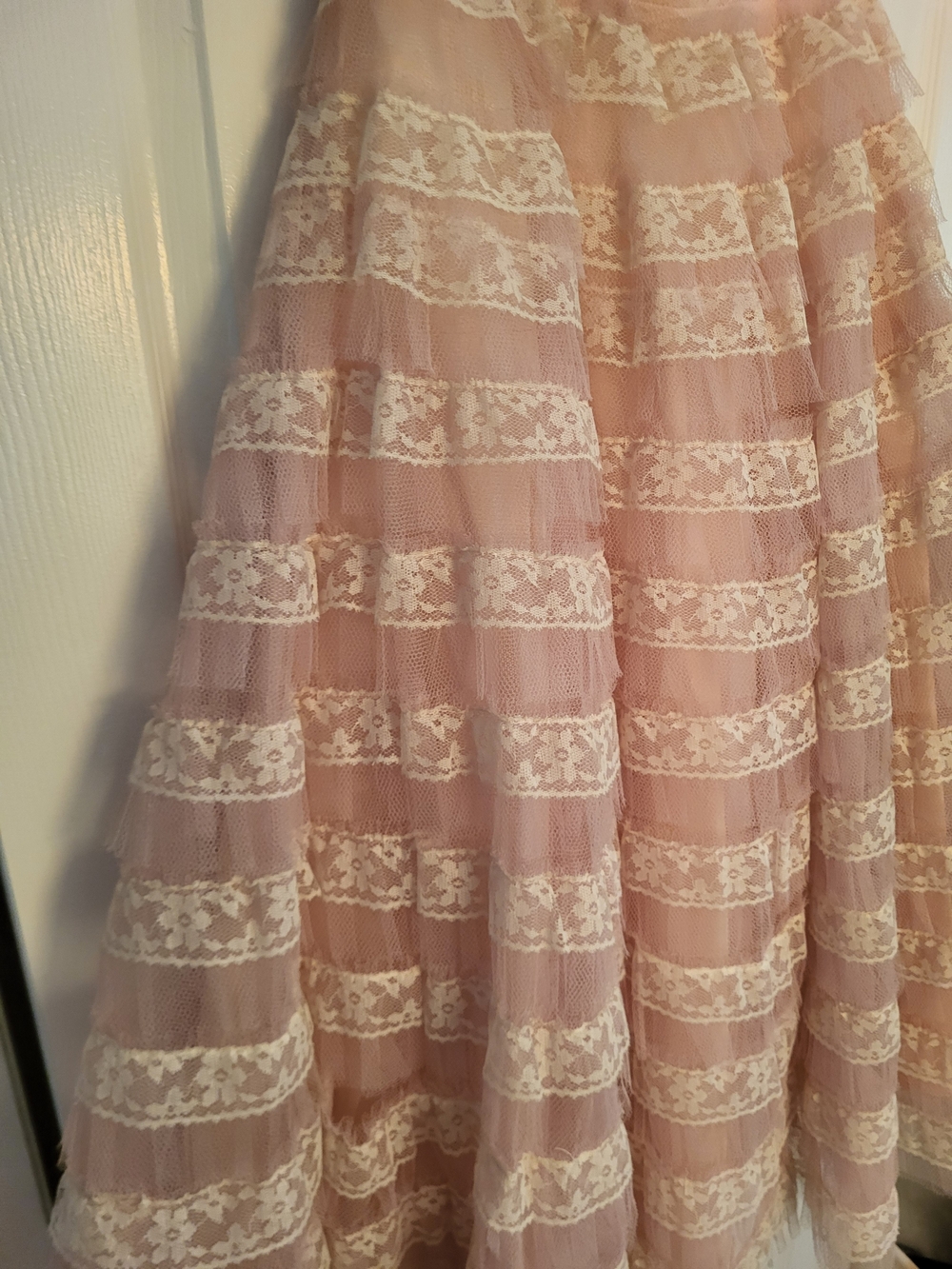 Blush Pink Vintage Lace And Tulle 1950s Strapless Dress - Picture 4 of 13